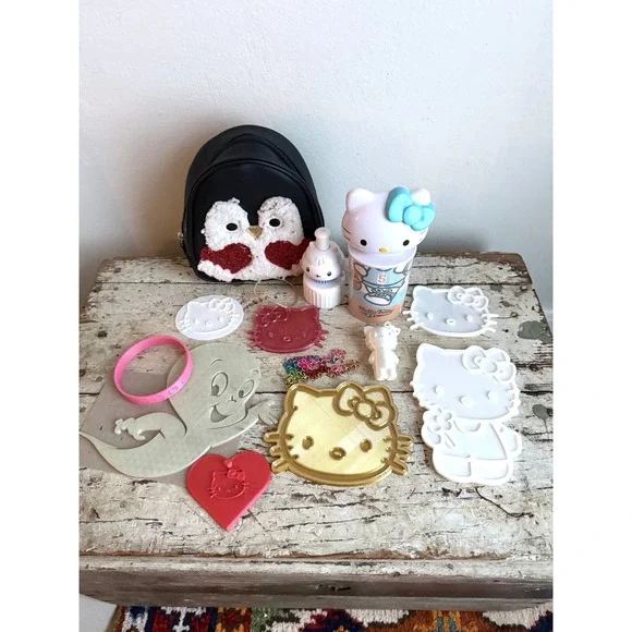 Hello Kitty Sanrio Mixed Bundle 3D Printed Plaques Mini Backpack - Picture 2 of 8